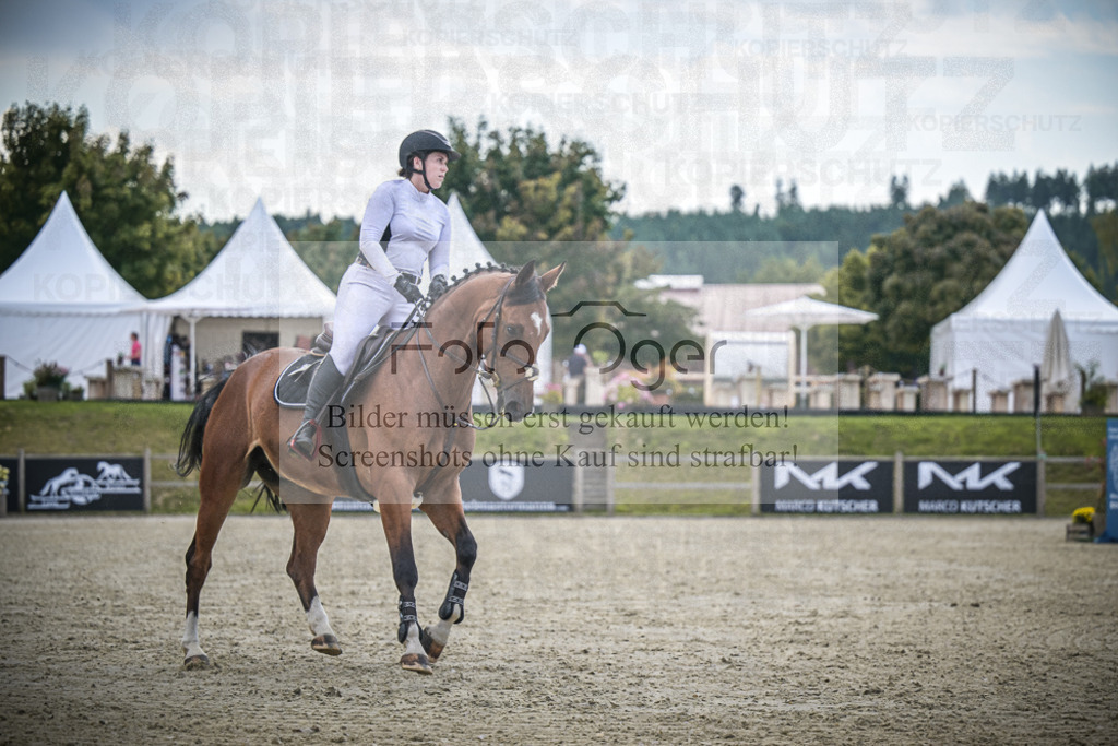 DOS_6986 | Entdecke hochwertige Reitturnierfotos von Foto Oger. Professionell, emotional und authentisch – jetzt Lieblingsmomente im Shop bestellen.Deutschlandweite Turnierfotografie. - Realisiert mit Pictrs.com