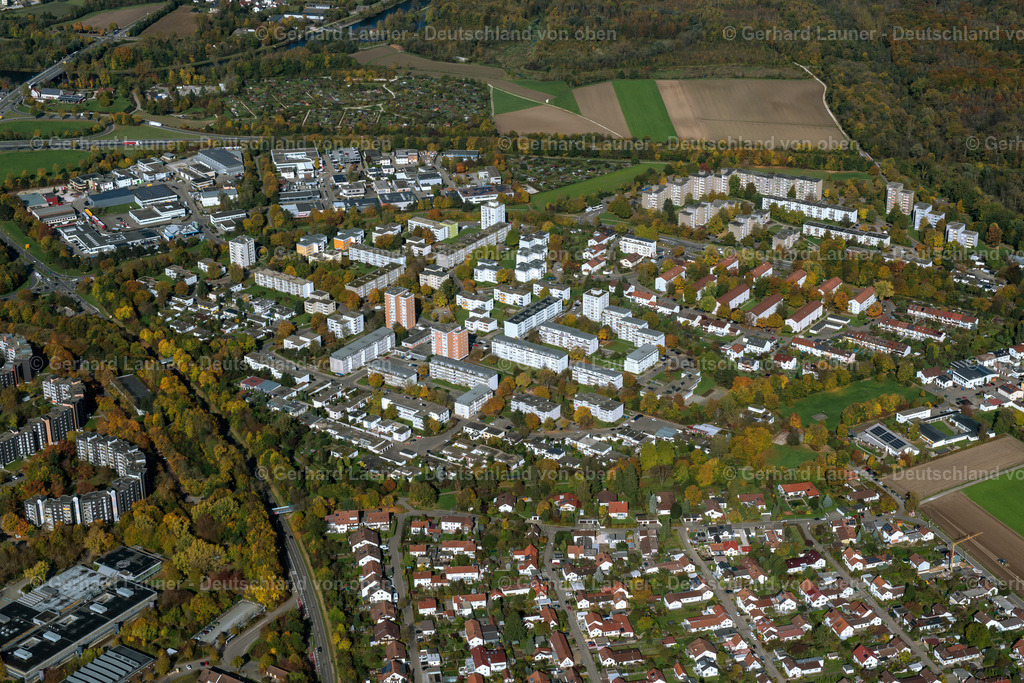 3703685 | Wiblingen, ULM 13.10.2017 Stadtrand und Außenbezirks- Wohngebiete  in Ulm im Bundesland Baden-Württemberg, Deutschland // Outskirts residential  in Ulm in the state Baden-Wuerttemberg, Germany Foto: Gerhard Launer