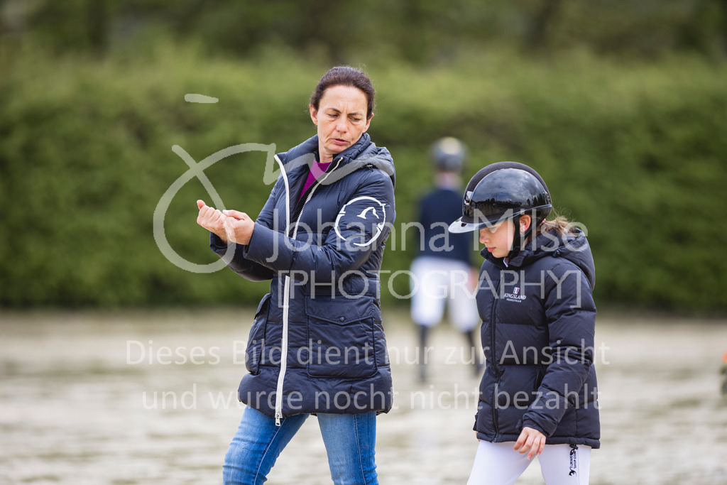 240426_Olfen-Vinnum_PonyTrophy-102 | Deine schönsten Turniermomente als professionelle Fotos! Entdecke hochwertige Pferdesport-Fotografie im Online-Shop. Jetzt Fotos finden & bestellen!