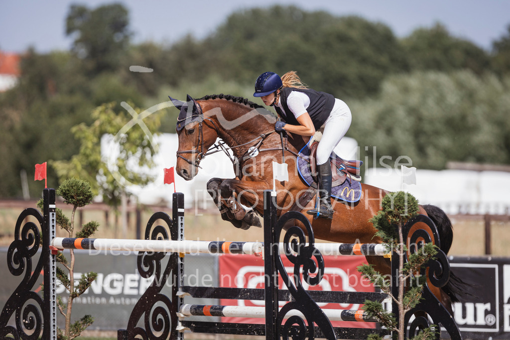 240628_LüPfSpTa_S1-Spr-132 | Deine schönsten Turniermomente als professionelle Fotos! Entdecke hochwertige Pferdesport-Fotografie im Online-Shop. Jetzt Fotos finden & bestellen!