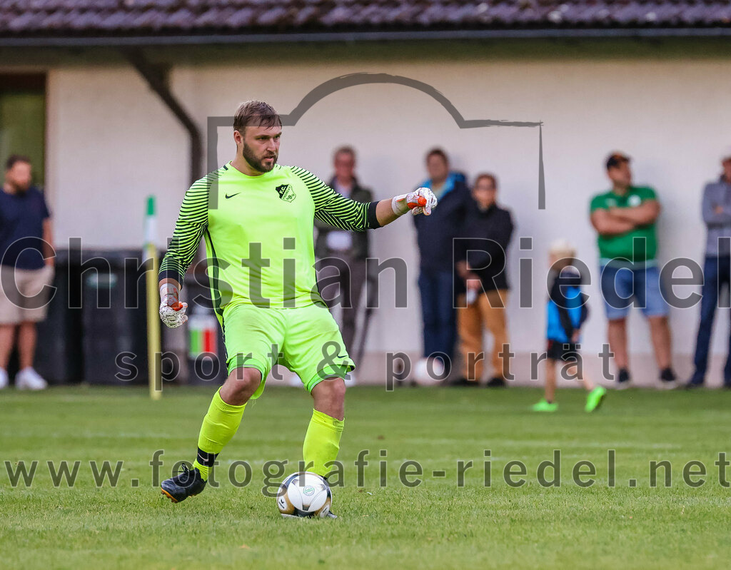 2023-07-25_036_SpVgg_Neuching_gegen_FC_Finsing | Neuching, Deutschland, 25.07.2023:
Fußball, A-Klasse 2023 / 2024, Toto Pokal, SpVgg Neuching gegen FC Finsing, Endergebnis: 2:4

Torwart Daniel Schröder (FC Finsing, #1)

Foto: Christian Riedel / fotografie-riedel.net