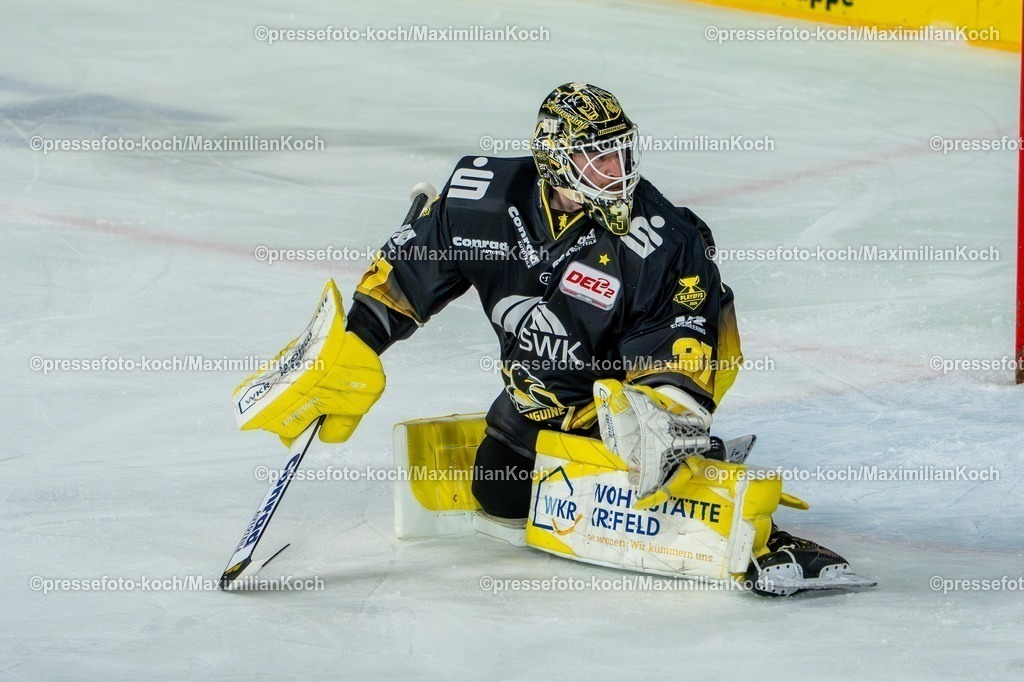 xkkux02042601041 | 02.04.2026, xkkux, Eishockey, DEL2, Herren, Saison 2025 / 2026, Krefeld Pinguine - EV Regensburg, YAYLA Arena: Felix Bick (Krefeld Pinguine #31) 