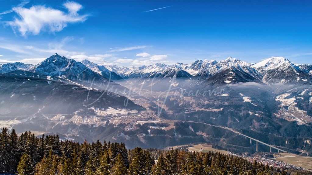 Stubaital | Blick ins Stubaital mit Serles, Habicht, Nockspitze und dem Gletscher