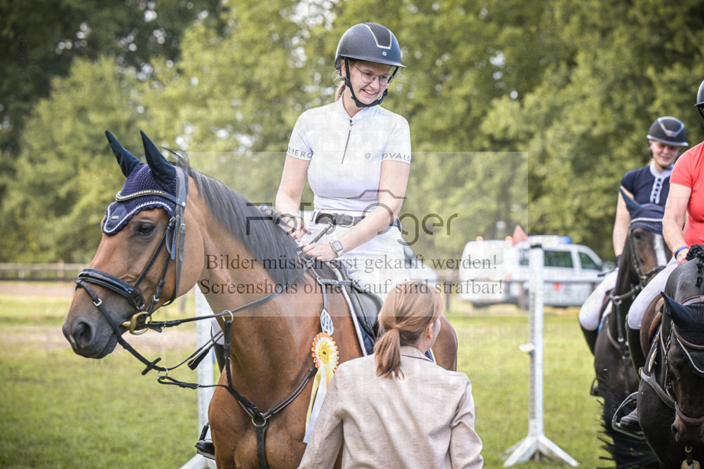 DOS_0010 | Entdecke hochwertige Reitturnierfotos von Foto Oger. Professionell, emotional und authentisch – jetzt Lieblingsmomente im Shop bestellen.Deutschlandweite Turnierfotografie. - Realisiert mit Pictrs.com