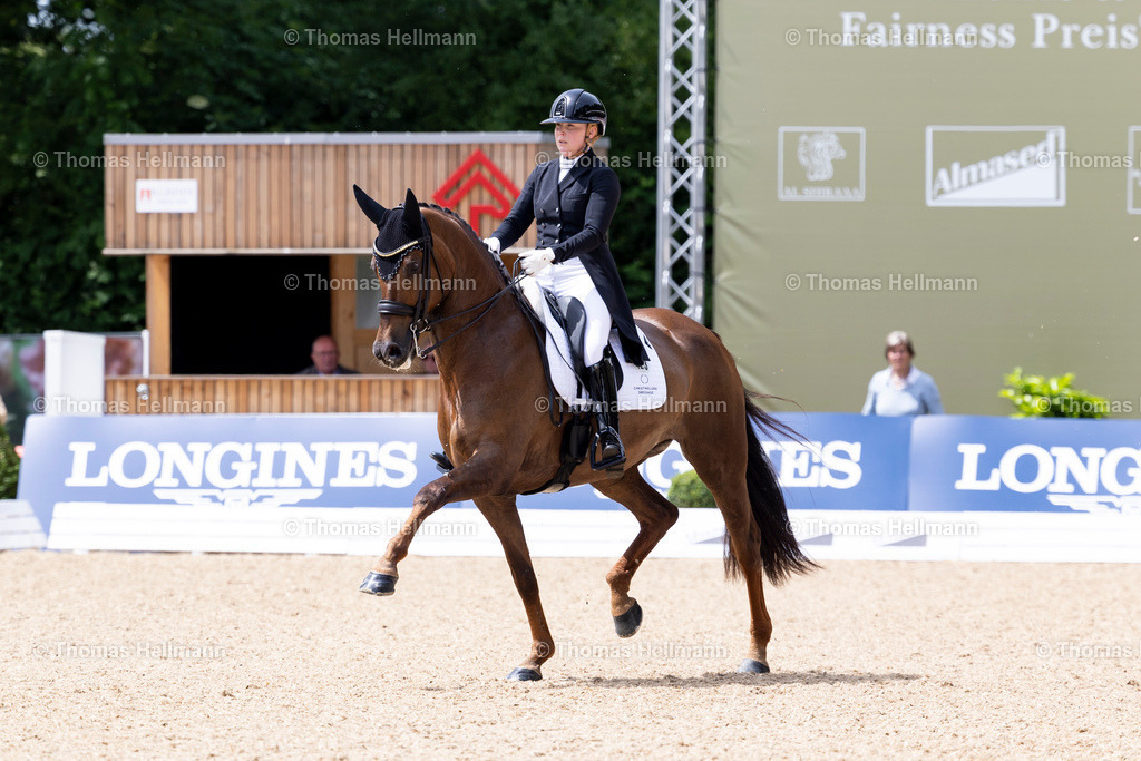 TH_423-Inoraline W-Lexner_ Sofie_29080 | Al Shiraàa Deutsches Spring- und Dressur-Derby 2025 am 29.05.25 in Hamburg, Thomas Hellmann, 423Inoraline WLexner, Sofie