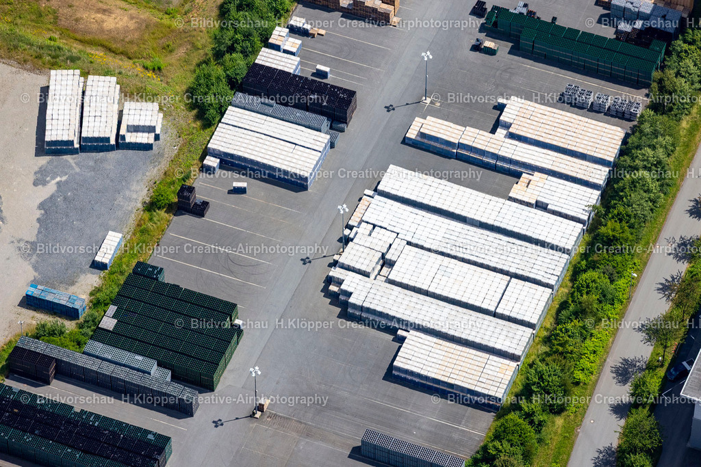 Luftbild Grevenstein-5092 | Luftbild Bierbrauerei- Werksgelände der Veltinsbrauerei in Grevenstein im Bundesland Nordrhein-Westfalen - Realisiert mit Pictrs.com