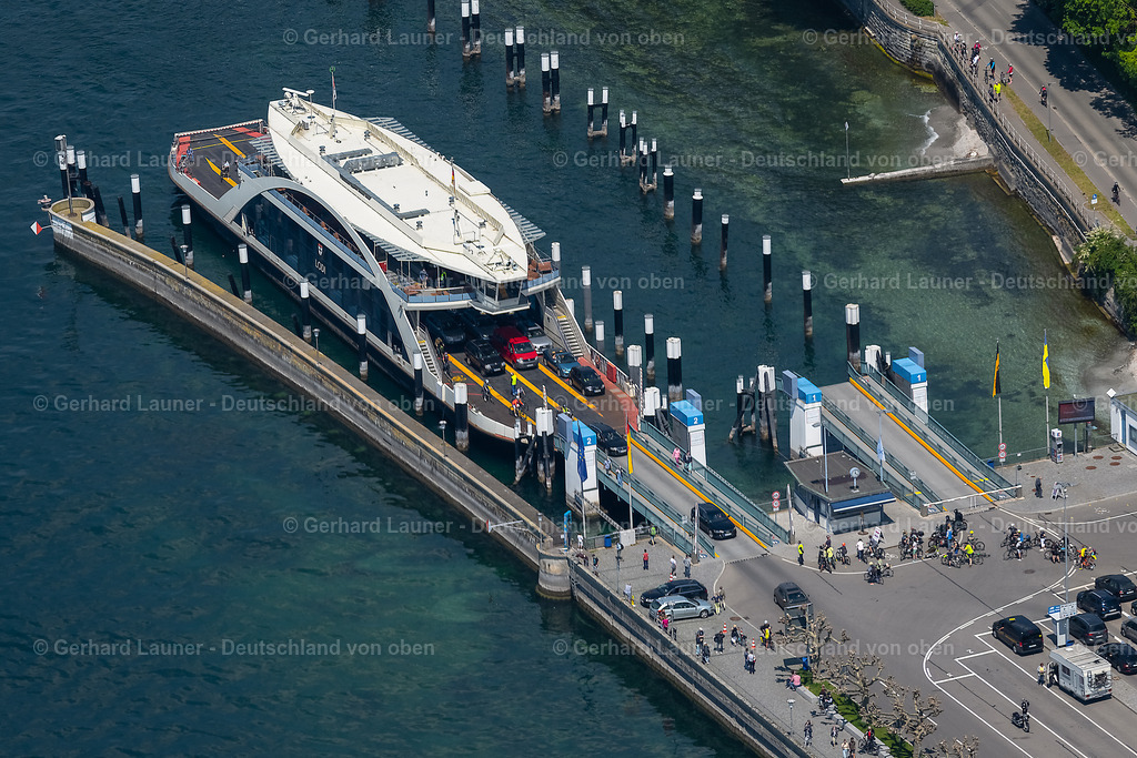 4027259 | KONSTANZ 17.05.2020 Fähranleger Konstanz-Meersburg und Clubhaus Lände am Yachthafen im Ortsteil Staad in Konstanz im Bundesland Baden-Württemberg, Deutschland. // Ride a ferry ship  Faehrebetrieb Konstanz-Meersburg in the district Staad in Konstanz in the state Baden-Wuerttemberg, Germany. Foto: Gerhard Launer