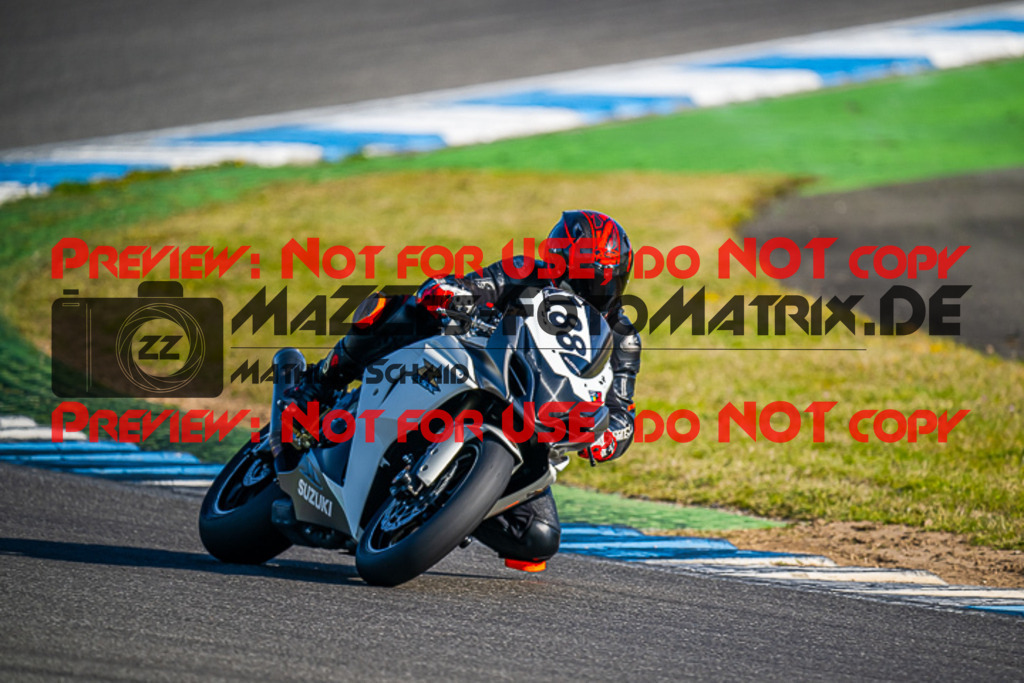 MaZZes_FotoMatrix_230410_1383 | ROT