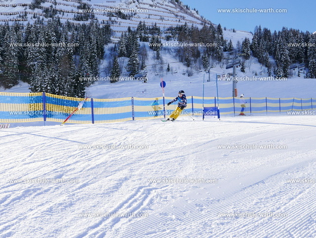 Elias  (1) | Photos von der Skischule Warth - Realisiert mit Pictrs.com