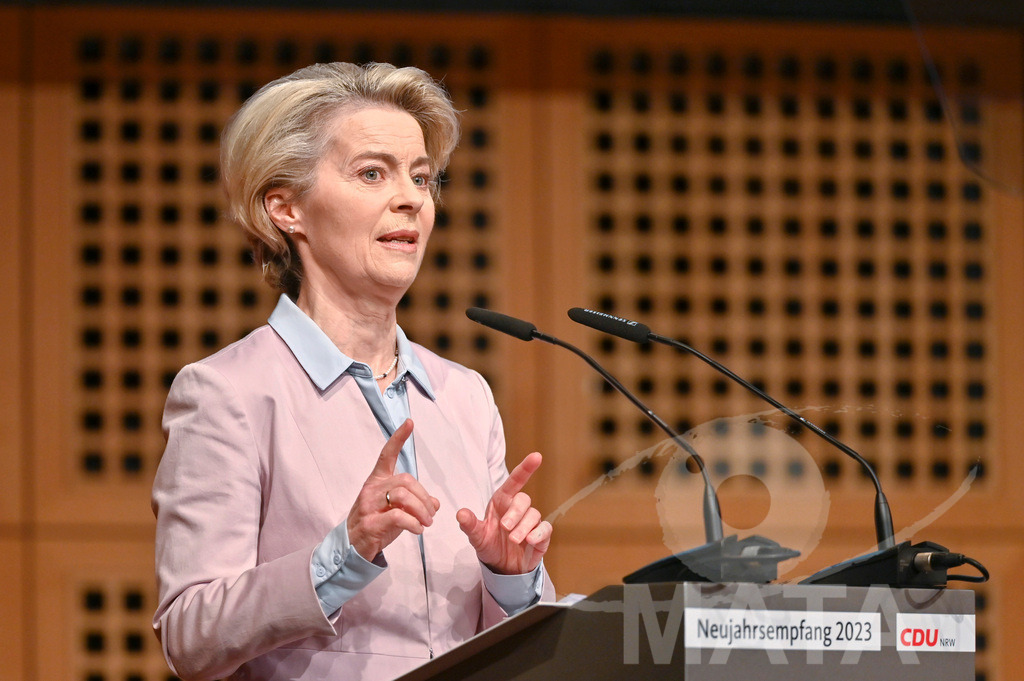 _DWI0725 | Politikerin Ursula von der Leyen beim CDU-NRW Neujahrsempfang in Düsseldorf. Düsseldorf, 28.01.2023 - Realisiert mit Pictrs.com