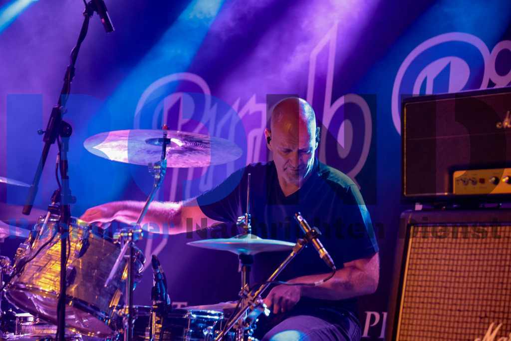 Purple Rising  {date} -  | {headline}(Foto: Sebastian Sendlak / BOND) - Realisiert mit Pictrs.com