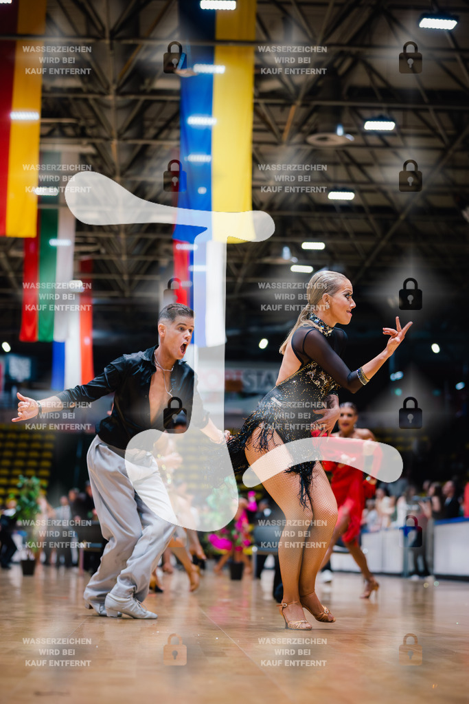 Hessen Tanzt WDSF Open Senior I Latin 7th (219) Thomas Lennefer _ Rosina Witzsche (Blau-Silber Tanzsportclub Berlin)-2025-05-17-2241 | Webshop for digital downloads and prints of dance sport, event & show photographer Julian Link - Realisiert mit Pictrs.com