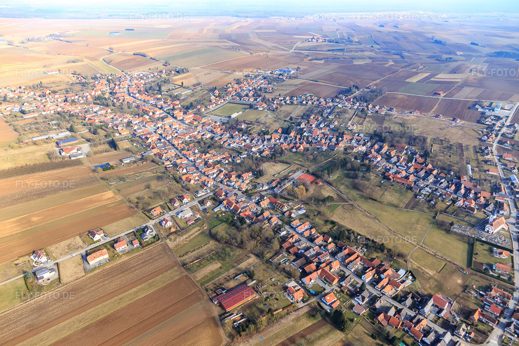 Luftbild: Rue des Forgerons aus Südwesten in Seebach im Bundesland Bas-Rhin in Frankreich. – Foto: IMG_096906.jpg vom 19.02.2017 durch Werner Riehm/FLY-FOTO.de – Auflösung des Originals: 5472 x 3648 px