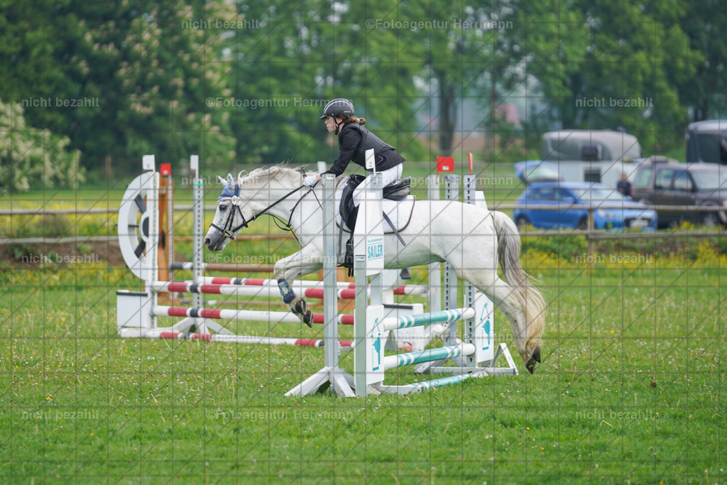 20240509-FAH02096 | Turnierbilder der Turnierfotografen Bayern, Pferdesport Fotografie, Reitsportbilder, Turnier Landberg am Lech, Turnierbilder bayern, Fotoagentur Herrmann