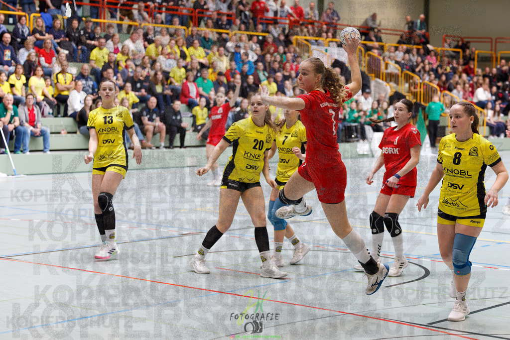 Hessenmeisterschaft wJC - Finale; HSG Kleenheim - HSG Weiterstadt/ Braunsh.Worf. | Hessenmeisterschaft wJC - Finale; HSG Kleenheim - HSG Weiterstadt/ Braunsh.Worf. am 22.03.2025 in Biedenkopf (Sporthalle Lahntalschule)Photo © 2025 - Jörg Heinrich - Realisiert mit Pictrs.com