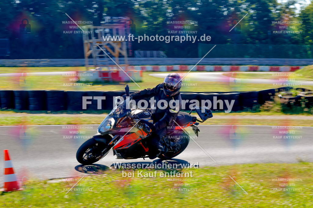 _MOT5317 | Hier findet Ihr Bilder von Touristenfahrten auf der Nürburgring Nordschleife oder von anderen Veranstaltungen die ich besucht habe. Viel Spass beim Durch Schauen 