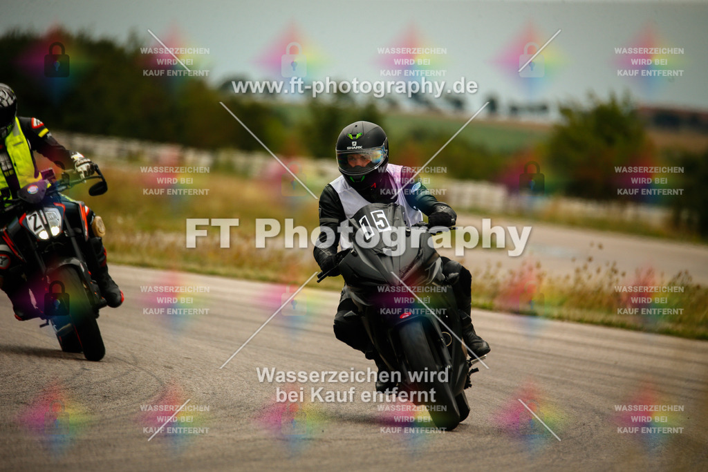 _MOT6809 | Hier findet Ihr Bilder von Touristenfahrten auf der Nürburgring Nordschleife oder von anderen Veranstaltungen die ich besucht habe. Viel Spass beim Durch Schauen 