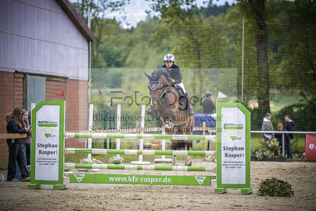 DOS_9039 | Entdecke hochwertige Reitturnierfotos von Foto Oger. Professionell, emotional und authentisch – jetzt Lieblingsmomente im Shop bestellen.Deutschlandweite Turnierfotografie. - Realisiert mit Pictrs.com