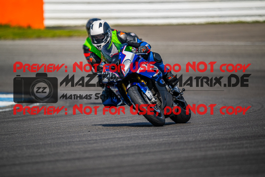 MaZZes_FotoMatrix_230410_6577 | INST