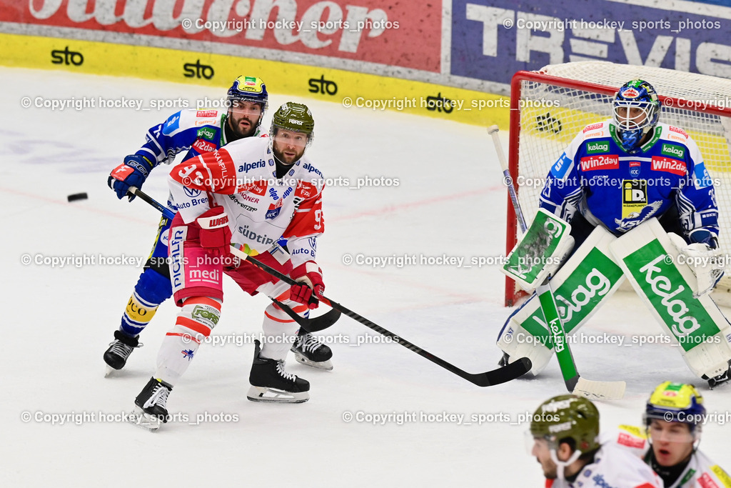 EC IDM Wärmepumpen VSV vs. HCB Südtirol Alperia | #93 Luca Frigo HCB Südtirol Alperia, #71 Steven Strong EC VSV, #35 Joe Cannata EC VSV, EC IDM Wärmepumpen VSV vs. HCB Südtirol Alperia, EC IDM Wärmepumpen VSV vs. HCB Südtirol Alperia am 28.12.2025 in Villach (Stadthalle Villach), Austria, (Photo by Bernd Stefan)
