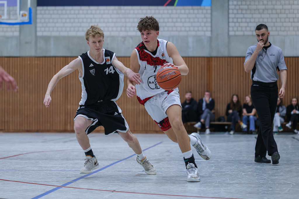 JBBL BAYER GIANTS vs Team BonnKöln RAG-114 | Fotos von Basketballspielen aus dem Raum NRW fotografiert von Gero Mueller-Laschet und Daniel Schaefer - Realisiert mit Pictrs.com