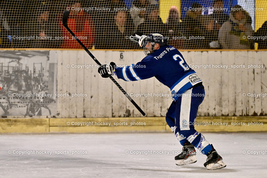 ELV Zauchen vs. EC Tigers Paternion  | Jubel #2 Pranjic Marko EC Tigers Paternion, ELV Zauchen vs. EC Tigers Paternion , ELV Zauchen vs. EC Tigers Paternion  am 02.01.2025 in Eisoval Zauchen (Stadthalle Villach), Austria, (Photo by Bernd Stefan)