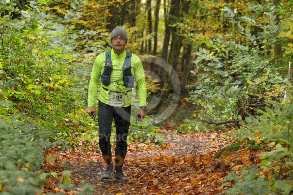 251026_1328_EV4_6946 | Sportfotografie im Rhein-Sieg Kreis, Köln, Bonn, NRW, Rheinland Pfalz, Hessen, etc. Unser Tätigkeitsfeld umfasst den Laufsport vom Volkslauf über den Marathon, Duathlon, Triathon bis zum Ultralauf wie Kölnpfad Ultra oder Schindertrail.