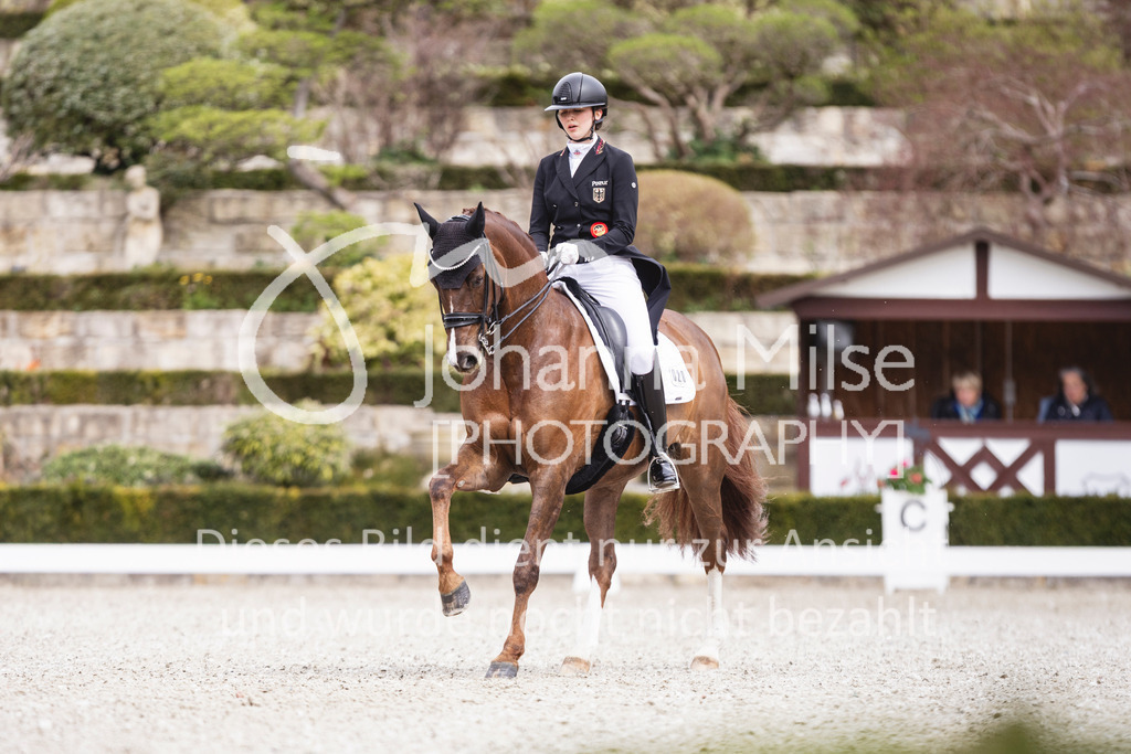 260412_Kronberg_S-Dressur-634 | Deine schönsten Turniermomente als professionelle Fotos! Entdecke hochwertige Pferdesport-Fotografie im Online-Shop. Jetzt Fotos finden & bestellen!