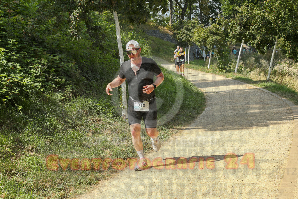 250824_1448_EX1_7604 | Sportfotografie im Rhein-Sieg Kreis, Köln, Bonn, NRW, Rheinland Pfalz, Hessen, etc. Unser Tätigkeitsfeld umfasst den Laufsport vom Volkslauf über den Marathon, Duathlon, Triathon bis zum Ultralauf wie Kölnpfad Ultra oder Schindertrail.