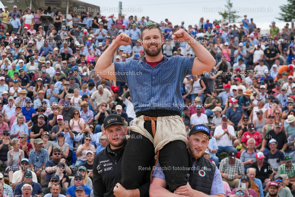 Fabian Staudenmann | René Burch leidenschaftlicher Fotograf aus Kerns in Obwalden.  Hier finden sie Sport, Landschaft und Natur Fotografie.
 - Realisiert mit Pictrs.com