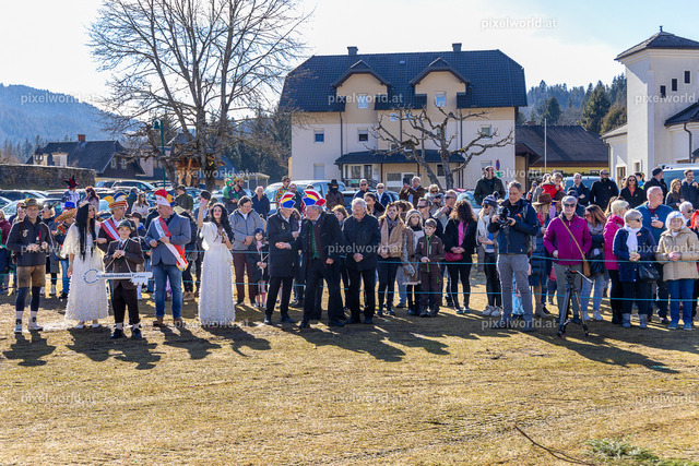Bärentreiben in Steuerberg | Bildershop von pixelworld.at - Realisiert mit Pictrs.com