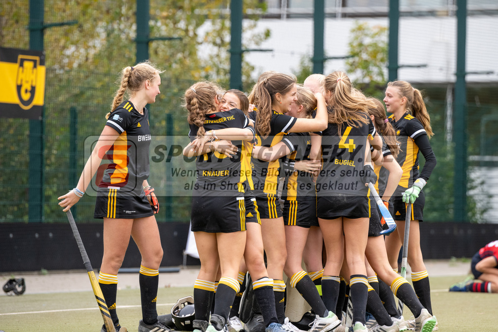 SFE_20231022_0211 | Deutsche Meisterschaft Weibliche U16 Finale Berliner HC - Harvestehuder THC am 22.10.2023 in Köln (Düsseldorfer Hockeyclub 1905 e.V.), Photo: Stephan Fehrmann 2023 (Sports-Gallery)