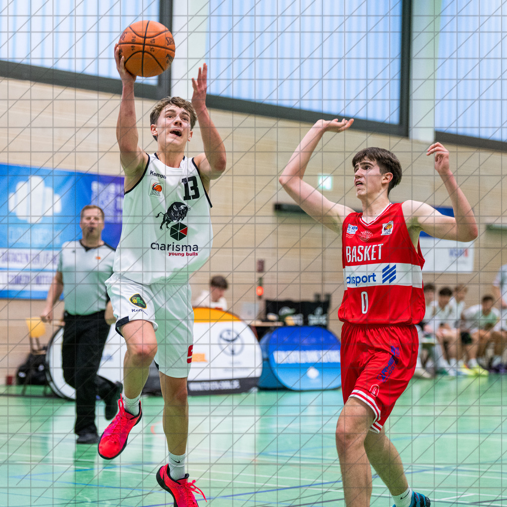 JBBL Vorrunde Gruppe 2 25/26 | Spieltag 06 | Charisma Young Bulls vs. Baskets Duisburg | 16.11.25: JBBL Vorrunde Gruppe 2 25/26 | Spieltag 06 | Charisma Young Bulls vs. Baskets Duisburg / Osnabrück / Deutschland  //   CREDIT:www.bullenfotos.de, Martin König, Hörner Weg 40, D-49078 Osnabrück, +4917663732967 // Nutzung und Weitergabe nur zu den vereinbarten Zwecken. Presseanfragen an Ersteller. Alle Rechte beim Ersteller. Honorierung nach MFM. - Realisiert mit Pictrs.com