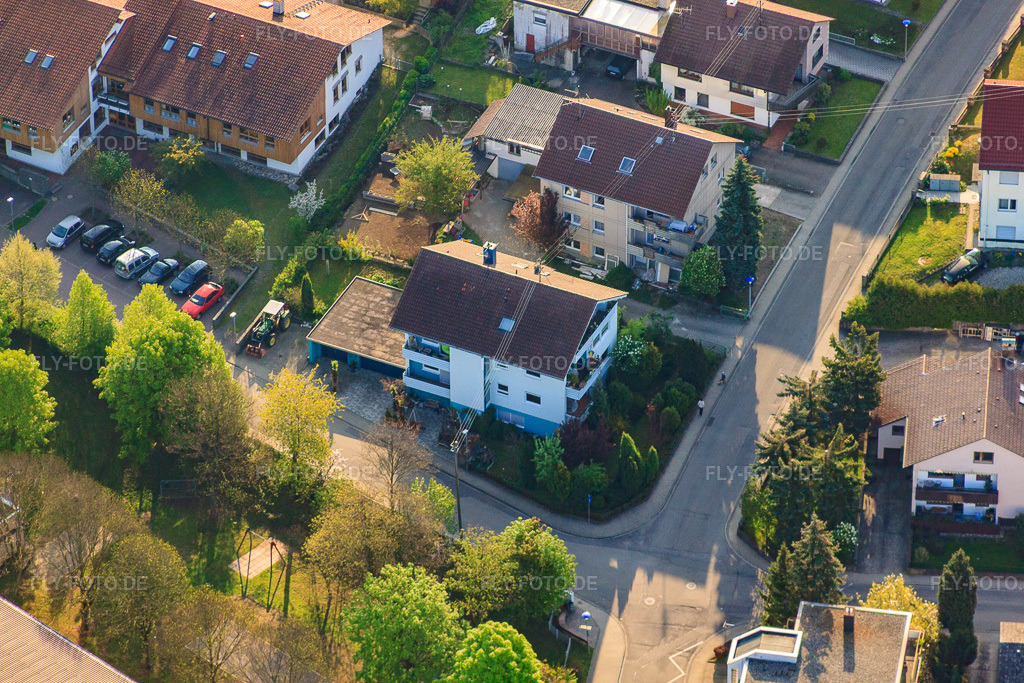 Luftbild: Gänsbergstr im Ortsteil Stupferich in Karlsruhe im Bundesland Baden-Württemberg in Deutschland. Foto: IMG_26706.jpg vom 28.04.2010 durch Werner Riehm/FLY-FOTO.de