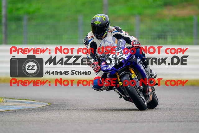 MaZZes_Fotomatrix_20240923_6007705_2265 | Fotograf Mathias Schmid
Sportfotograf,
Eventfotograf,
Hochzeitsfotograf,
Portraitfotograf