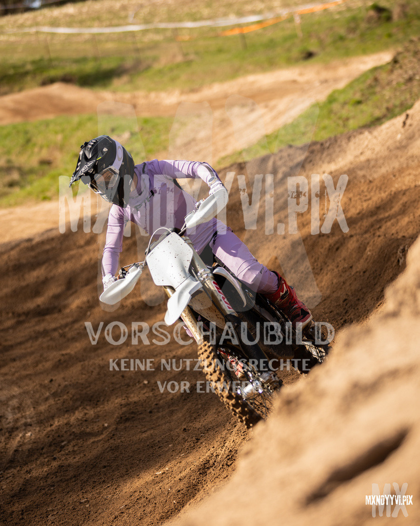 866A2250 | mxndyyvipix