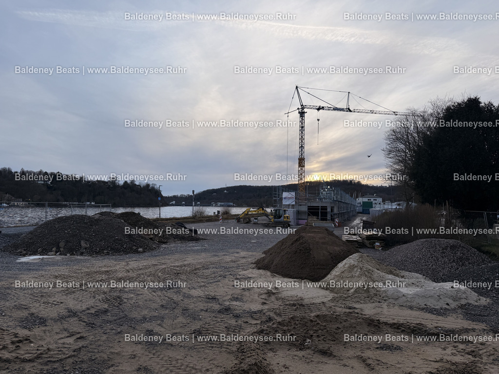 Bautagebuch - Regattatribüne Baldeneysee | Alle Nutzungsrechte vorbehalten. Jede Nutzung des Bildes bedarf einer gültigen Lizenz. Der Urheber- und Quellenhinweis „Foto: Cesar von Meissen / Baldeneysee.Ruhr“ ist bei jeder Veröffentlichung direkt am Bild anzubringen. Eine Weitergabe, Unterlizenzierung oder Weiterveräußerung an Dritte ist unzulässig. - Realisiert mit Pictrs.com