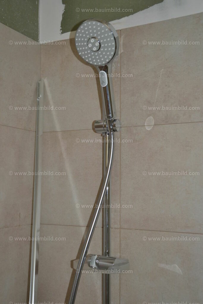 bib-lg15-sanitaer-0130 | Nach LV-Leistungsgruppen sortierte Detailfotos über den Bau eines Hauses. Alle Hausbau-Bilder direkt vom Urheber und Autor der Website Haus-Selber-Bauen.com