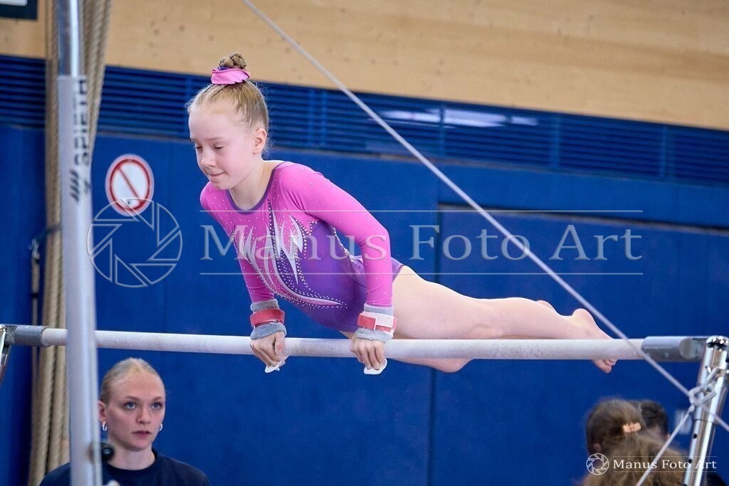 2024-04-30-2-2-A-DSC02926 | Professionelle Sportfotografie in Hamburg, Schleswig-Holstein und Niedersachsen – spezialisiert auf Rhönrad, Geräteturnen, Leistungsturnen und rhythmische Sportgymnastik. Bundesweite Begleitung von Rhönrad-Events. Jetzt Sport-Fotos - Realisiert mit Pictrs.com