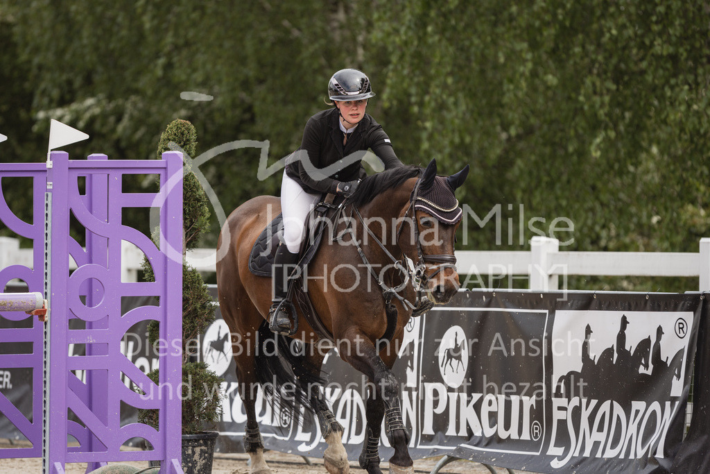 230520_MayDays_L-Spr-U25-457 | Deine schönsten Turniermomente als professionelle Fotos! Entdecke hochwertige Pferdesport-Fotografie im Online-Shop. Jetzt Fotos finden & bestellen!