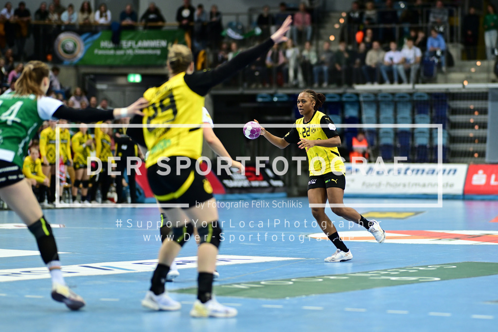 Handball I Frauen I Saison 2024-2025 I 1. HBF I 11. Spieltag I VfL Oldenburg - Borussia Dortmund I 051502 | Der Sportfotograf. - Realized with Pictrs.com
