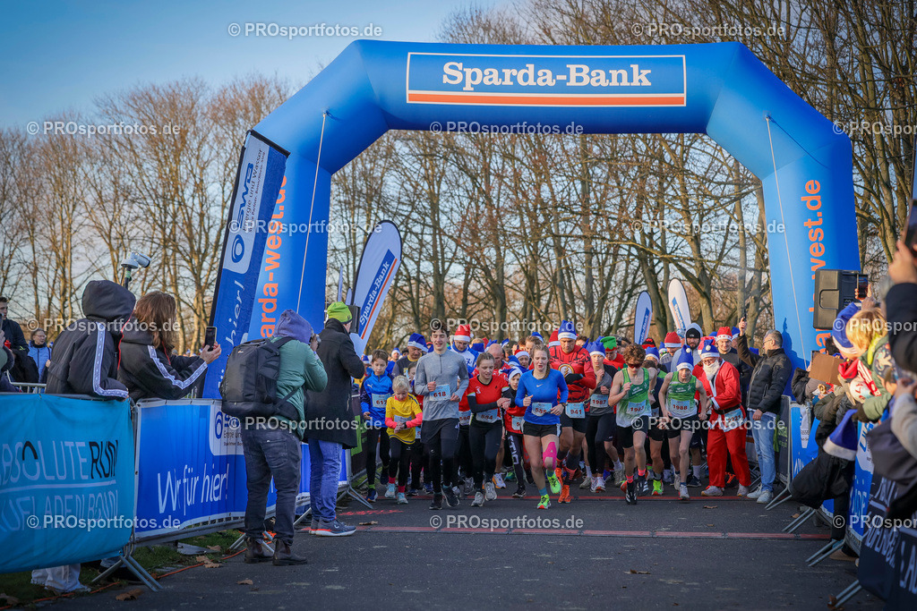 6. Bonner Nikolauslauf; Bonn, 14.12.2025 | Impressionen vom 6. Bonner Nikolauslauf am 14.12.2025 in Bonn (Nordrhein-Westfalen). 