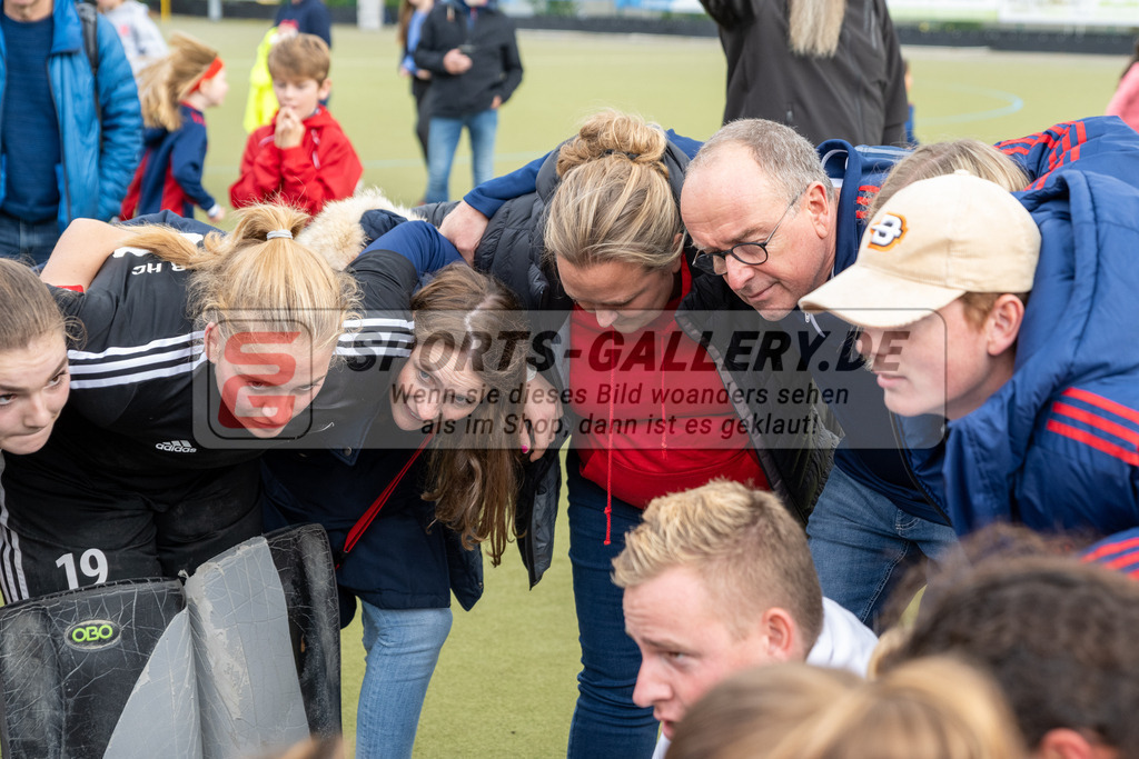 SFE_20231022_0205 | Deutsche Meisterschaft Weibliche U16 Finale Uhlenhorst Mülheim - Düsseldorfer HC am 22.10.2023 in Köln (Düsseldorfer Hockeyclub 1905 e.V.), Photo: Stephan Fehrmann 2023 (Sports-Gallery)
