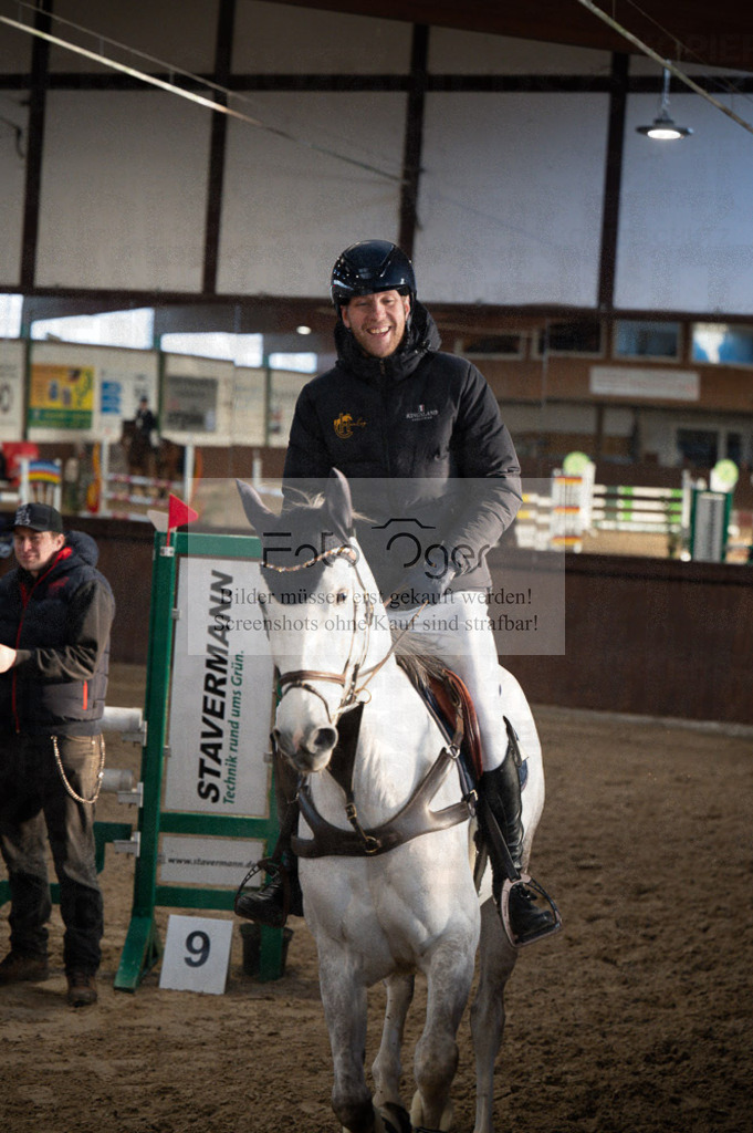 Hallenreittunier Voxtrup 2023 | Entdecke hochwertige Reitturnierfotos von Foto Oger. Professionell, emotional und authentisch – jetzt Lieblingsmomente im Shop bestellen.Deutschlandweite Turnierfotografie. - Realisiert mit Pictrs.com