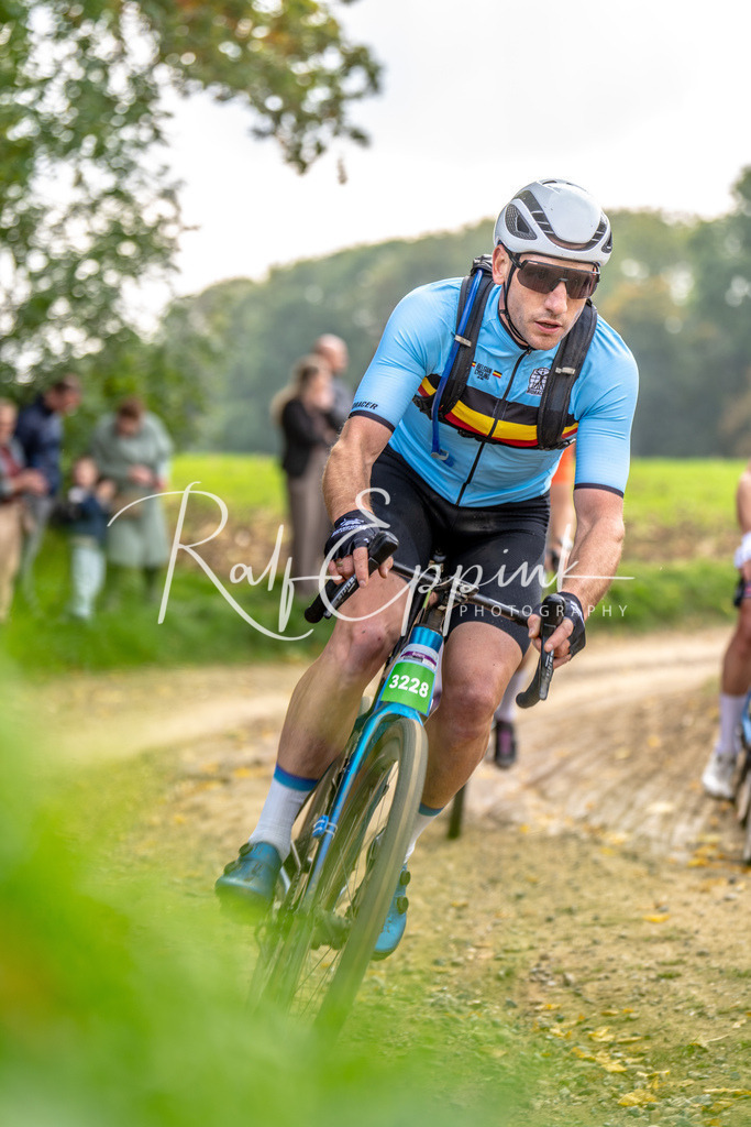 Ralf Eppink Photography 20251012_DSC03560 | Sportfotografie, Eventfotografie, Porträtfotografie, Radsport Fotograf, Triathlon Fotograf, Düsseldorf Fotograf, Köln Fotograf, Actionfotografie, Teamfotografie, Peoplefotografie, Business Portraits, Veranstaltungsfotografie, Reportagefotografie - Realisiert mit Pictrs.com