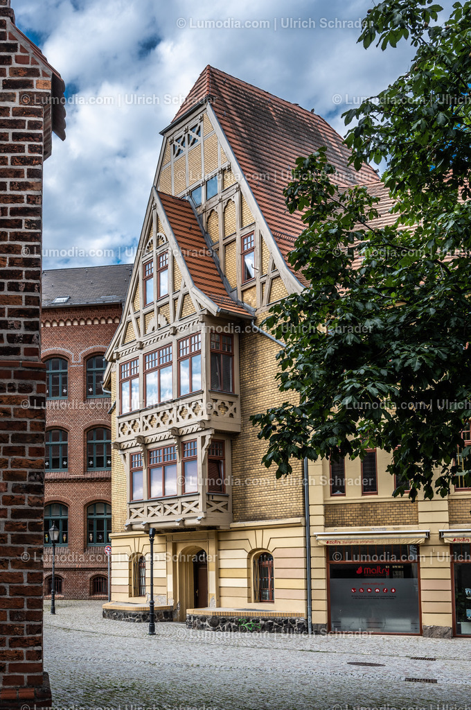 10049-12492 - Nauen im Havelland | Stockfoto und Bilderpool mit Bildmaterial aus Deutschland, dem Harz, Halberstadt, Quedlinburg, Wernigerode und weltweit. Qualitativ hochwertige und professionelle Fotos anschauen und kaufen. - Realisiert mit Pictrs.com