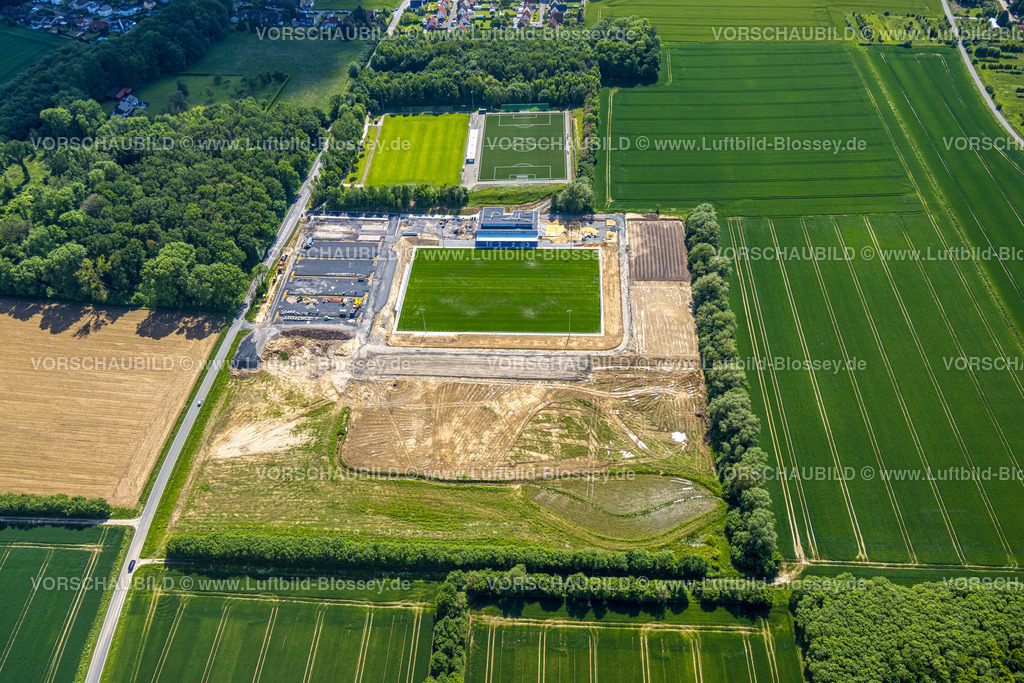 Hamm220504155 | Luftbild, Baustelle und Neubau Westfalia Sportpark, Sportplatz und Vereinszentrum Westfalia Rhynern mit integrierter Sport-Kindertagesstätte, An der Lohschule, Rhynern, Hamm, Ruhrgebiet, Nordrhein-Westfalen, Deutschland