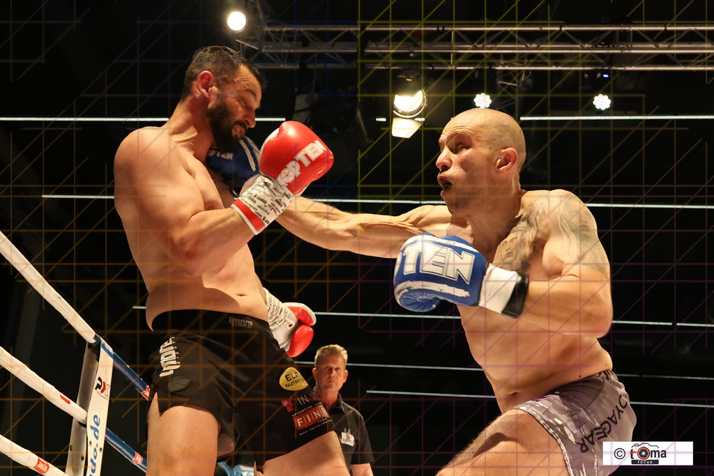Selimovic vs Nikov 25.04.2026 tomafocus Tb00112 | professionelle Sport- und Eventfotografie von Tomafocus – dynamische Bilder, emotionale Momente und hochwertige Aufnahmen für jeden Anlass. - Realisiert mit Pictrs.com