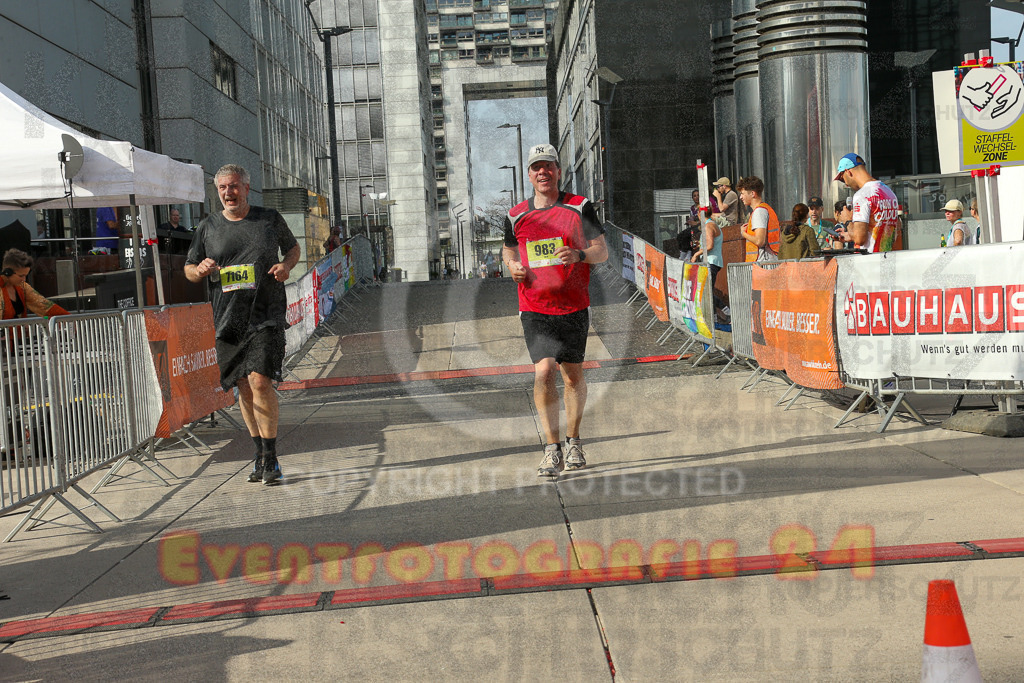 250920_1554_EX1_0800 | Sportfotografie im Rhein-Sieg Kreis, Köln, Bonn, NRW, Rheinland Pfalz, Hessen, etc. Unser Tätigkeitsfeld umfasst den Laufsport vom Volkslauf über den Marathon, Duathlon, Triathon bis zum Ultralauf wie Kölnpfad Ultra oder Schindertrail.