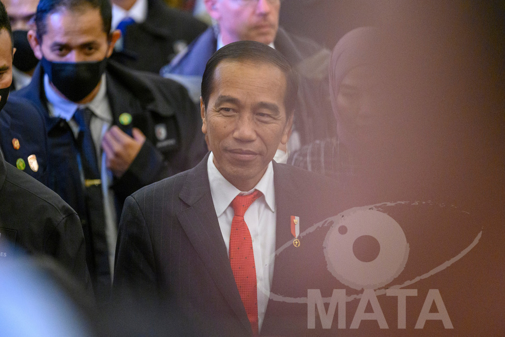 _DWA5481 | Welcoming Jokowi Widodo's arrival by the Indonesian people at Kastens Luisenhof Hotel in the context of the opening of Hannover Messe with Indonesia as Country Partner. Hannover, 15.04.2023 - Realisiert mit Pictrs.com